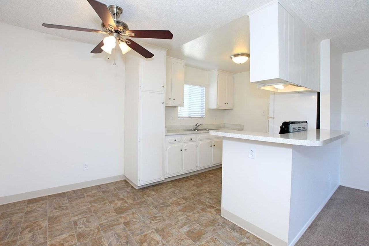 Sandalwood Apartments - Photo 7 of 15
