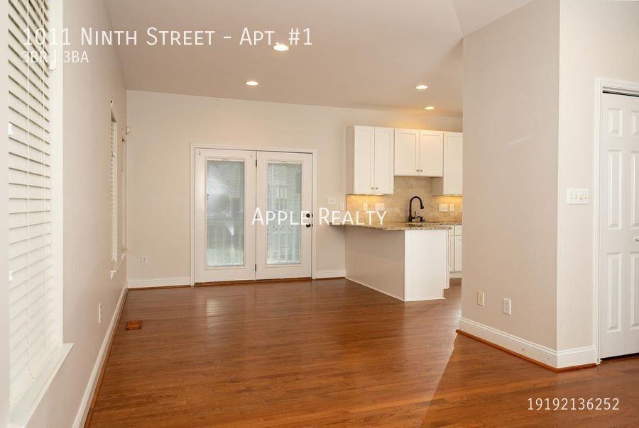 1011 9th St #1 - Photo 5 of 25