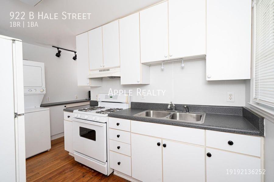 922B Hale St - Photo 5 of 11