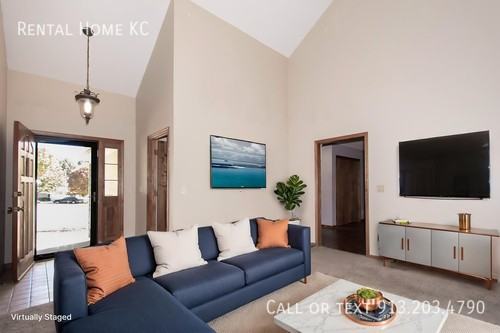 13828 W 110th Ter - Photo 2 of 31