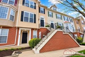 featured image of 37 Harbour Heights Dr