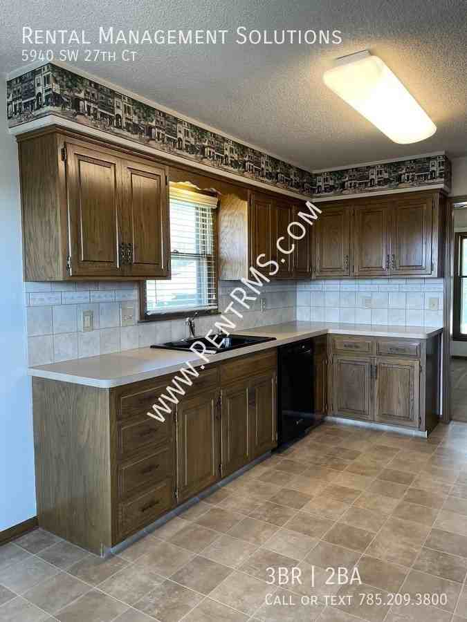 5940 Sw 27th Ct - Photo 4 of 30