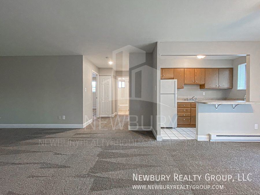1459 Poplar St #17 - Photo 4 of 32