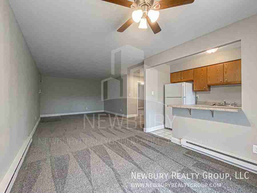 1459 Poplar St #17 - Photo 5 of 32