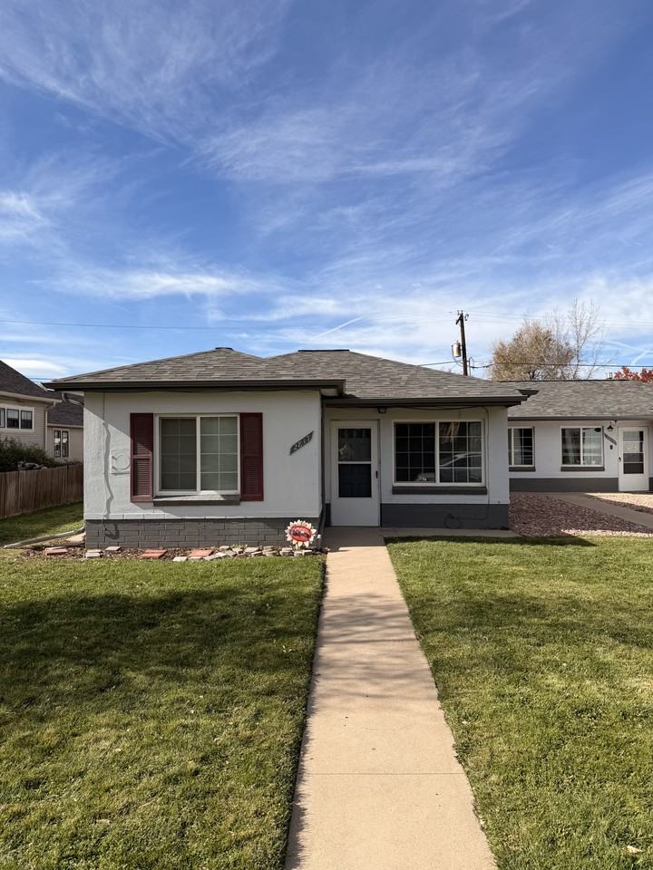 2811 S Lincoln St #2817 - Photo 3 of 22