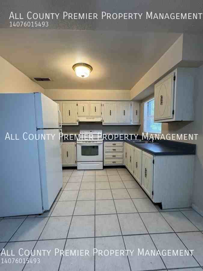 6400 Swallow Hill Dr - Photo 2 of 9