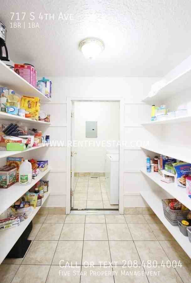 717 S 4th Ave #B6 - Photo 6 of 7