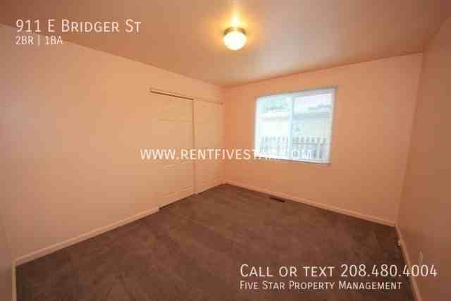 911 E Bridger St - Photo 6 of 9