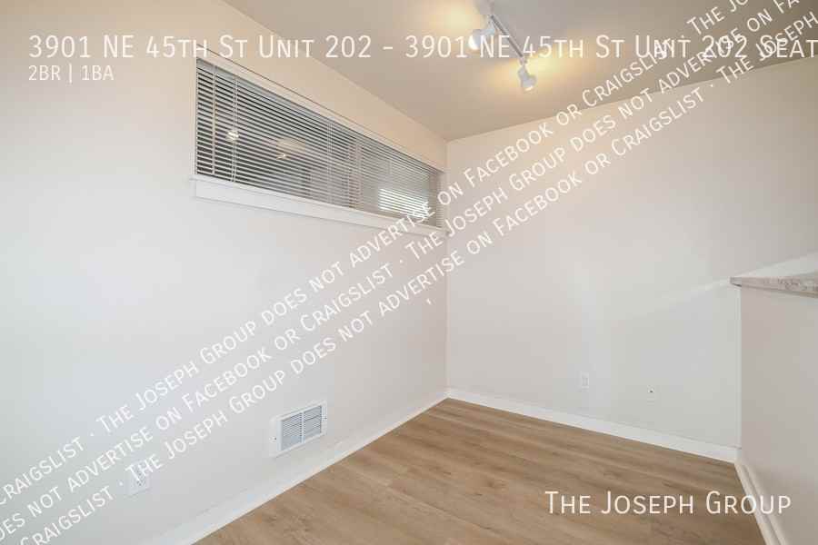 3901 Ne 45th St Apt 202 - Photo 2 of 16