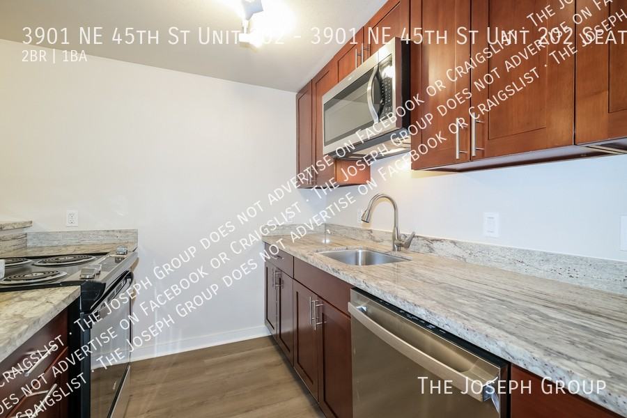 3901 Ne 45th St Apt 202 - Photo 3 of 16