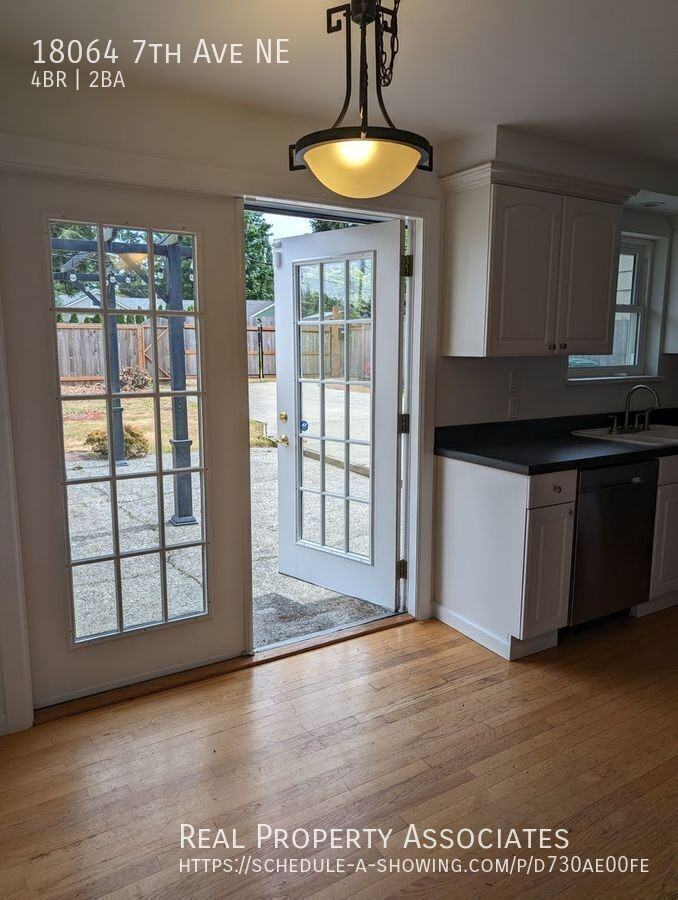 18064 7th Ave Ne - Photo 7 of 45