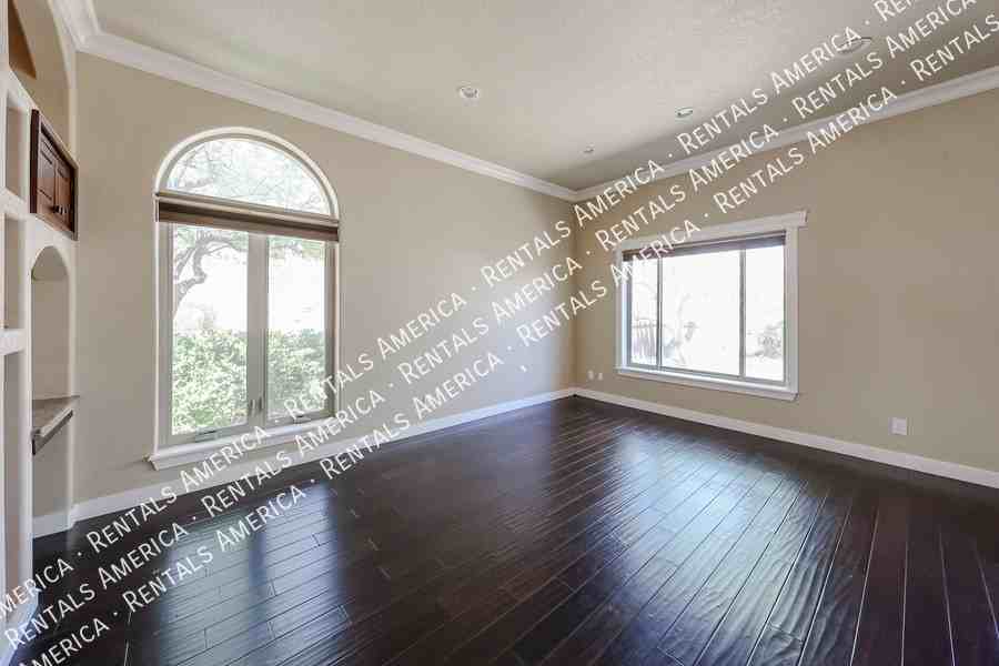15811 E Richwood Ave - Photo 5 of 50