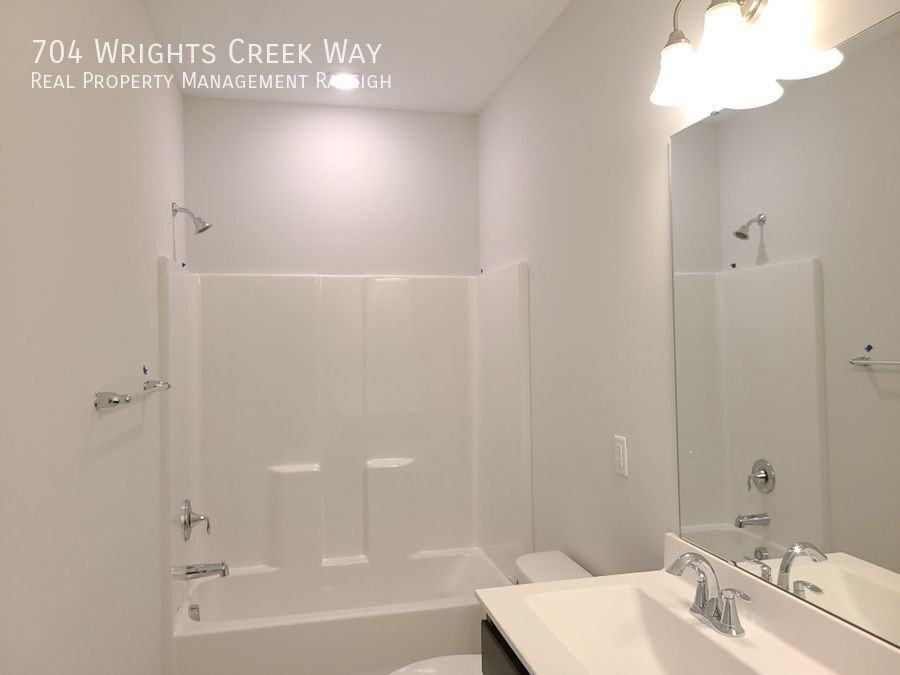 704 Wrights Creek Way - Photo 7 of 17