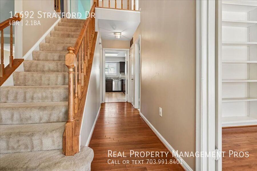 14692 Stratford Dr - Photo 2 of 50