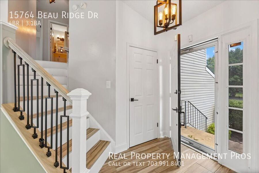 15764 Beau Ridge Dr - Photo 3 of 50