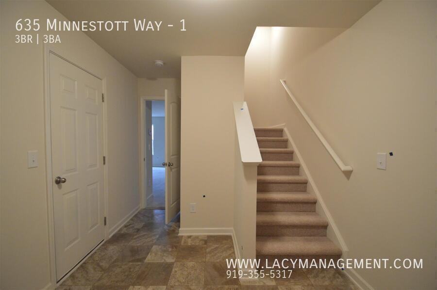 635 Minnestott Way #1 - Photo 6 of 26