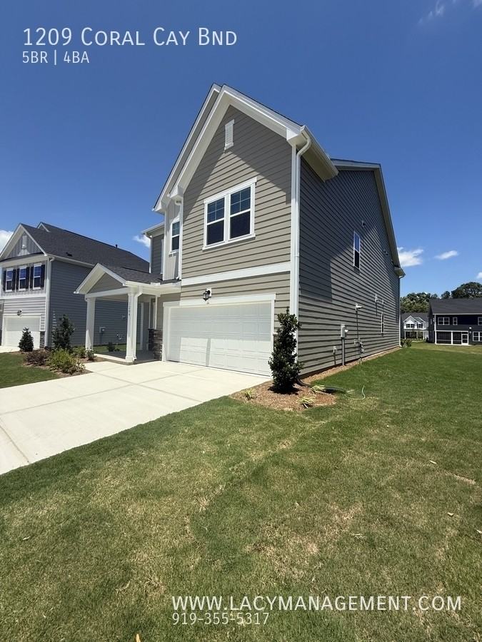 1209 Coral Cay Bnd - Photo 2 of 32