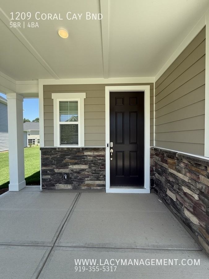 1209 Coral Cay Bnd - Photo 3 of 32