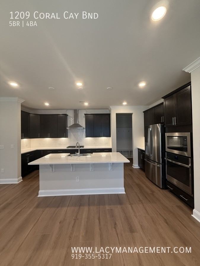 1209 Coral Cay Bnd - Photo 5 of 32