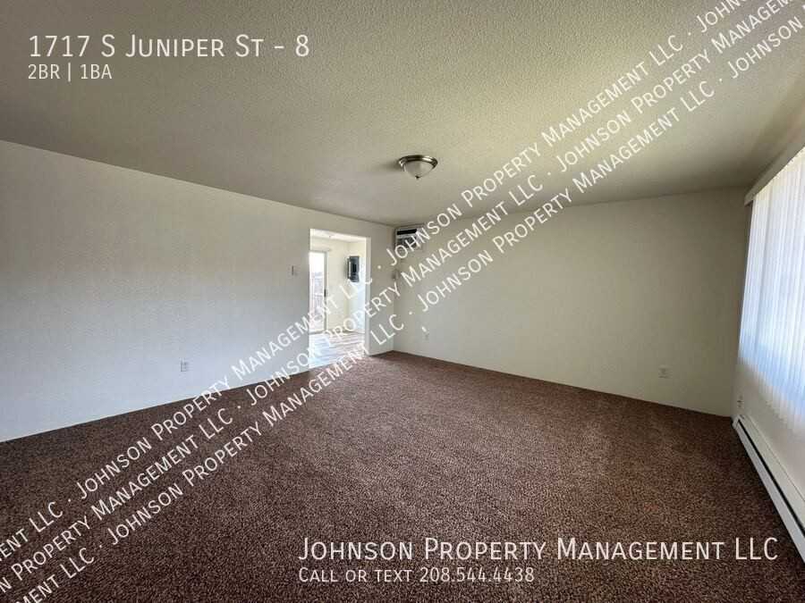 1717 S Juniper St #8 - Photo 6 of 13