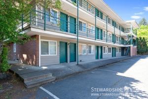 featured image of 1827 Harris St #107