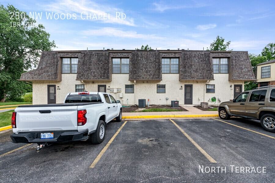 230 Nw Woods Chapel Rd - Photo 4 of 7