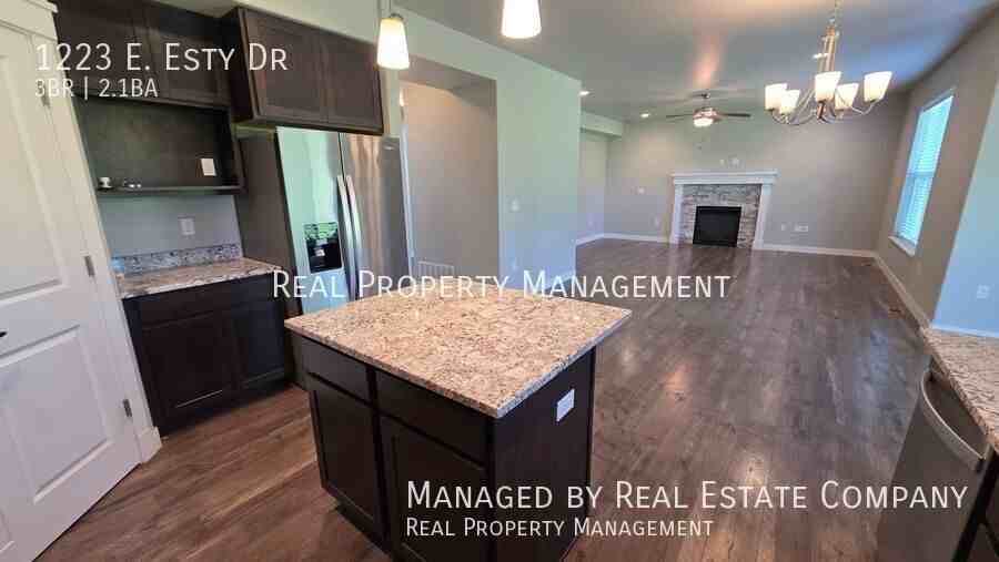 1223 E Esty Dr - Photo 4 of 33