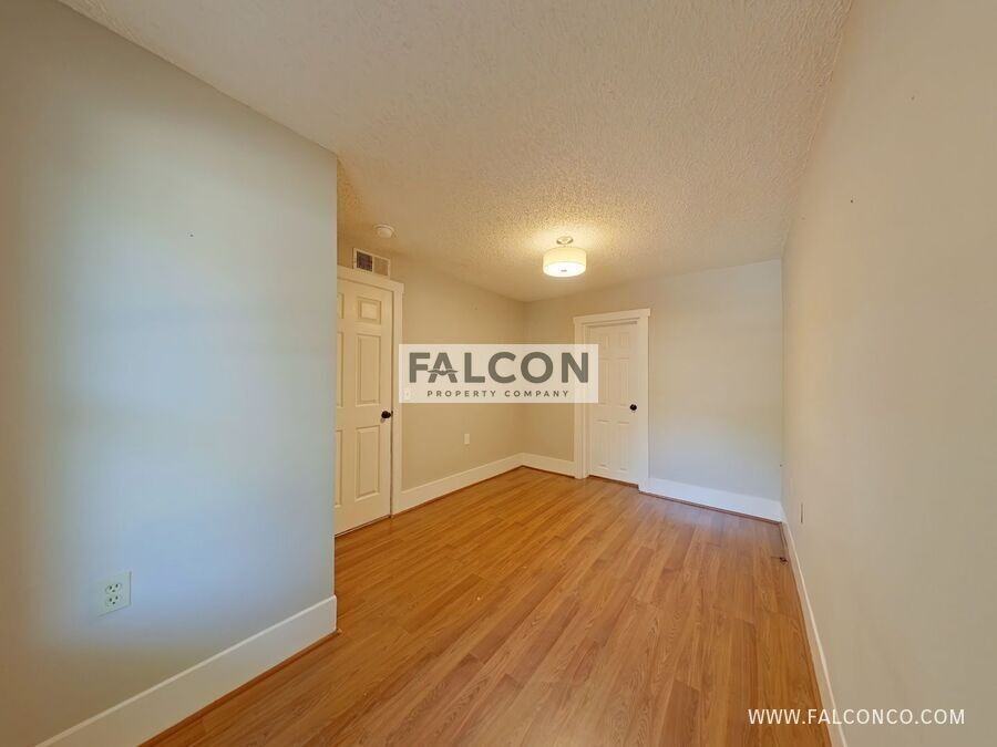 3006 W Pikes Peak Ave - Photo 6 of 12