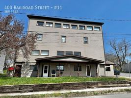 featured image of 400 Railroad St #11
