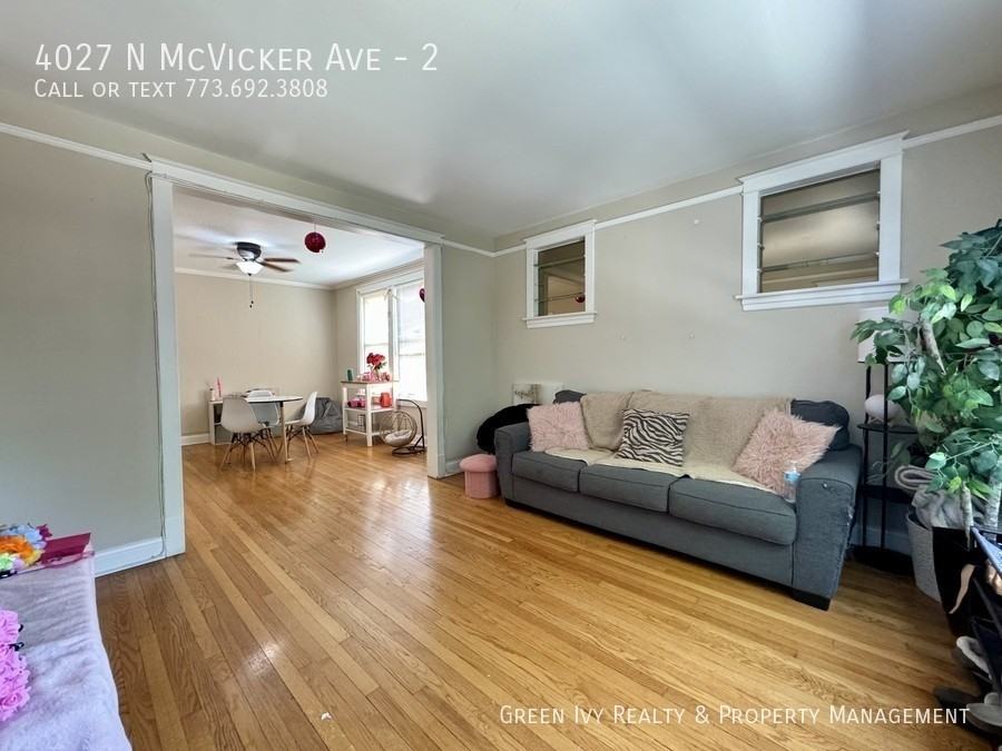 4027 N Mcvicker Ave #2 - Photo 4 of 13