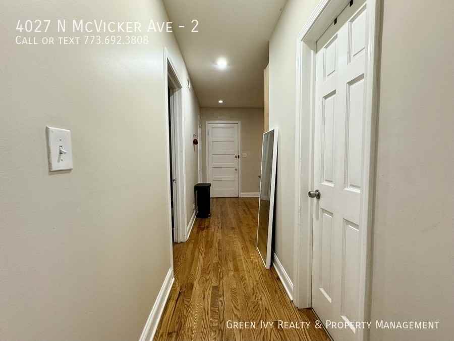 4027 N Mcvicker Ave #2 - Photo 6 of 13