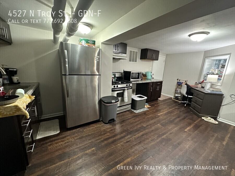 4527 N Troy St #GDNF - Photo 4 of 12