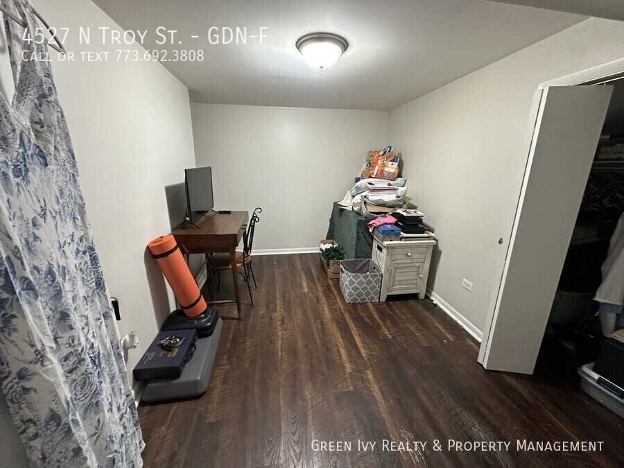 4527 N Troy St #GDNF - Photo 5 of 12