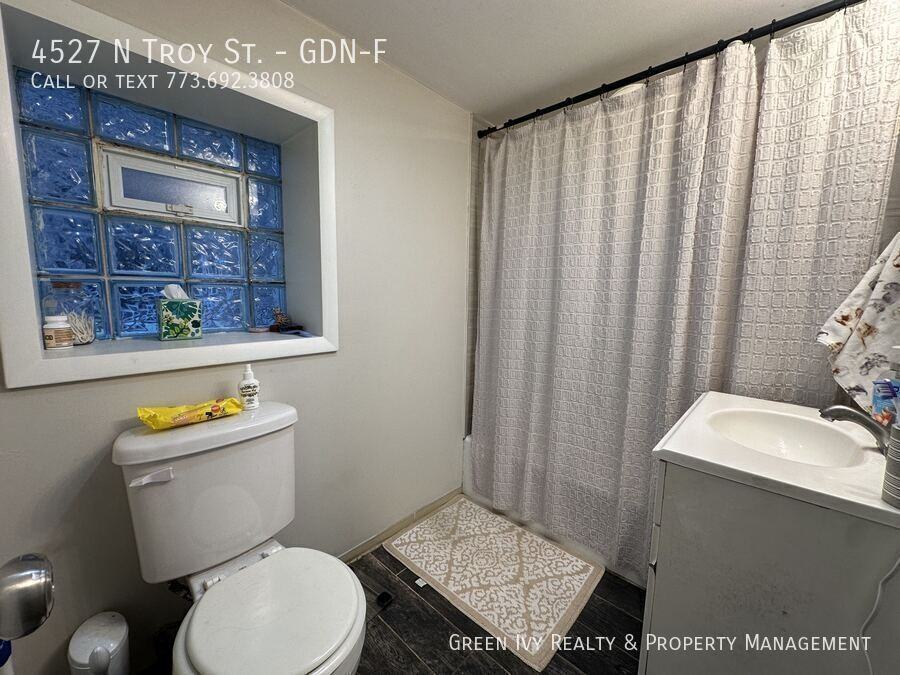4527 N Troy St #GDNF - Photo 6 of 12