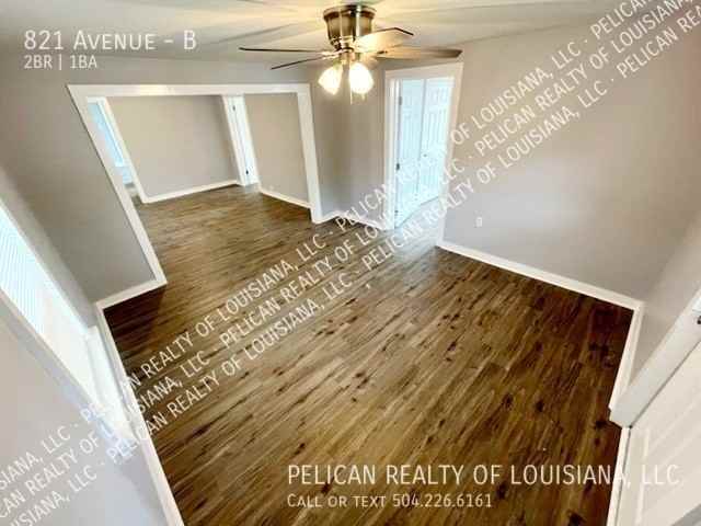 821 Avenue E #B - Photo 4 of 9