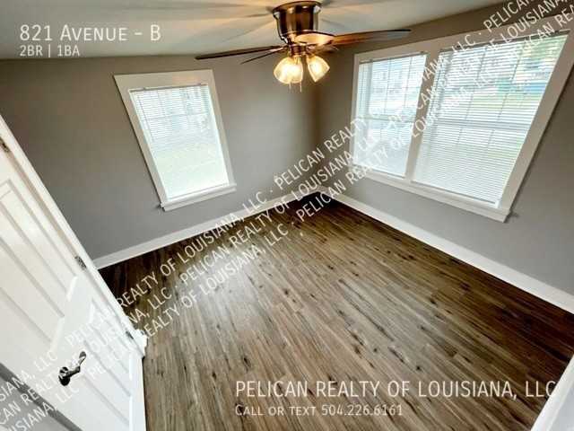 821 Avenue E #B - Photo 5 of 9