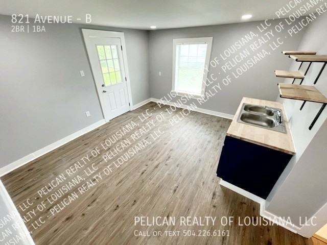 821 Avenue E #B - Photo 7 of 9