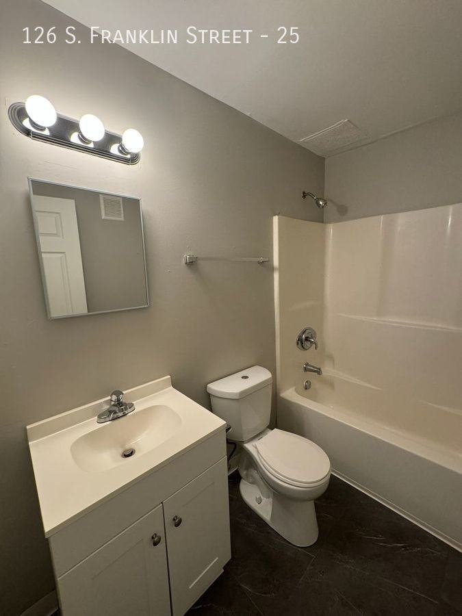 126 S Franklin St #25 - Photo 4 of 12