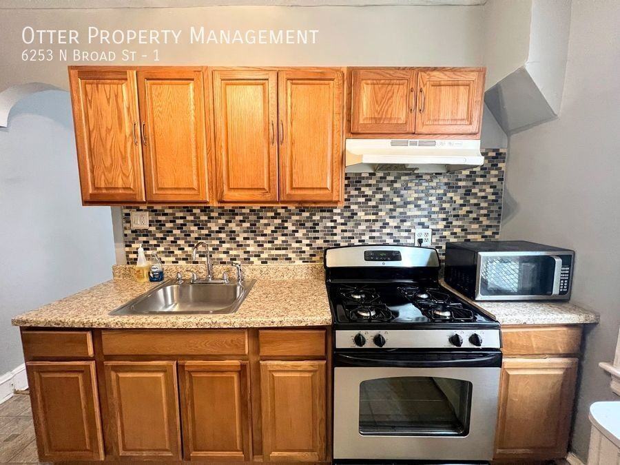 6253 N Broad St #1 - Photo 7 of 29