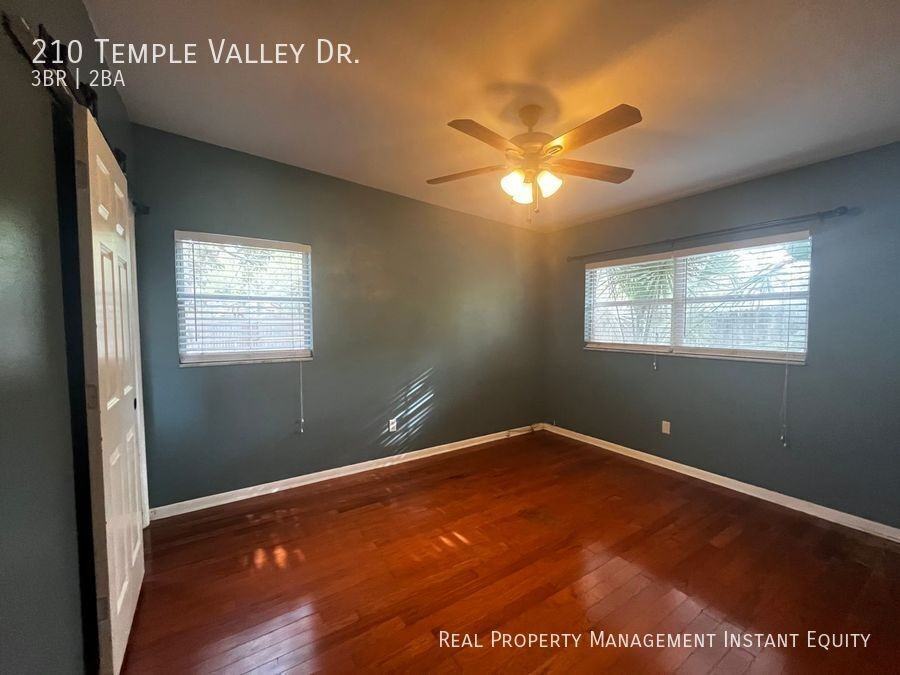 210 Temple Valley Dr - Photo 4 of 12