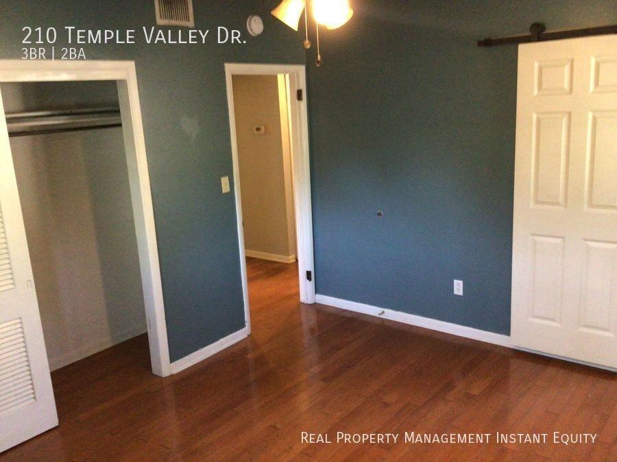 210 Temple Valley Dr - Photo 5 of 12