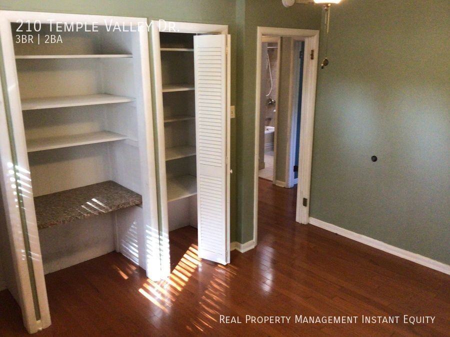 210 Temple Valley Dr - Photo 7 of 12
