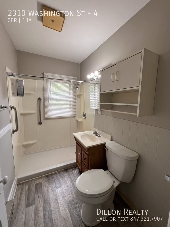2310 Washington St #4 - Photo 7 of 10