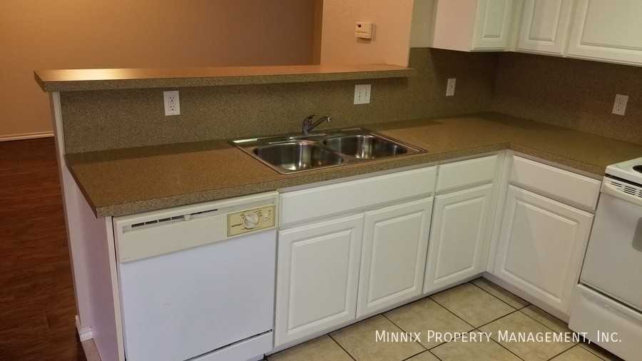 6318 7th St #1 - Photo 7 of 27