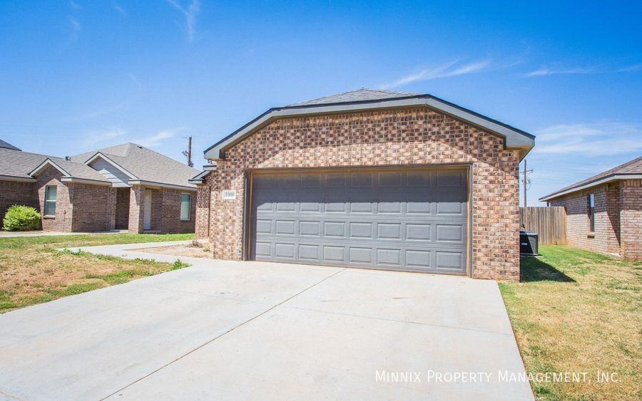 1118 Preston Trl - Photo 2 of 41