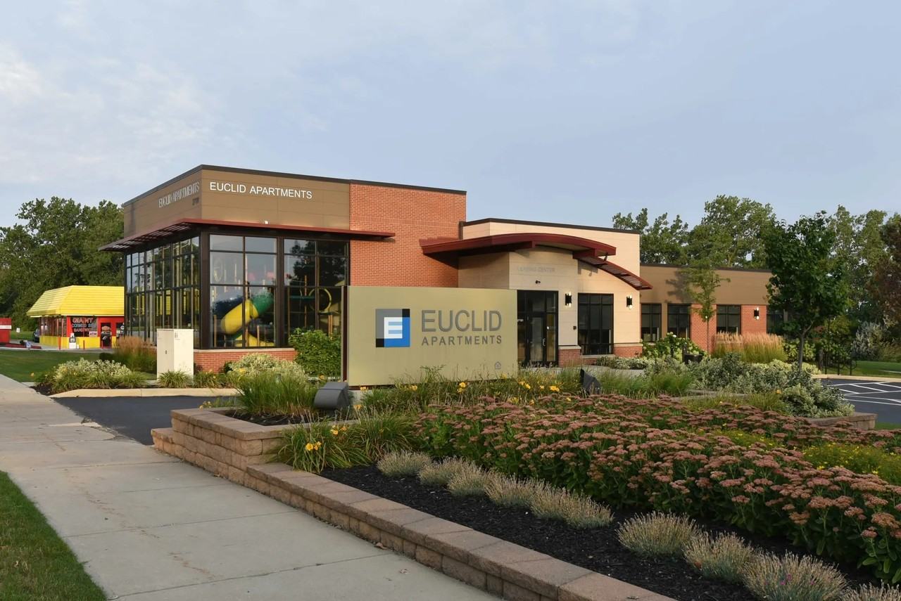 Euclid Apartments - Photo 4 of 39