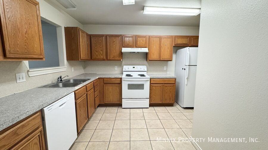 5415 Marshall St #B - Photo 3 of 21