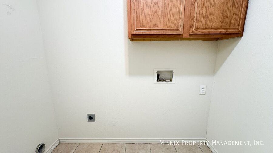 5415 Marshall St #B - Photo 6 of 21