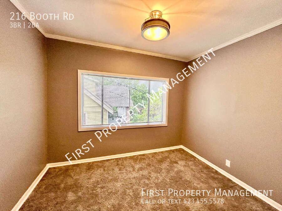 216 Booth Rd - Photo 6 of 31