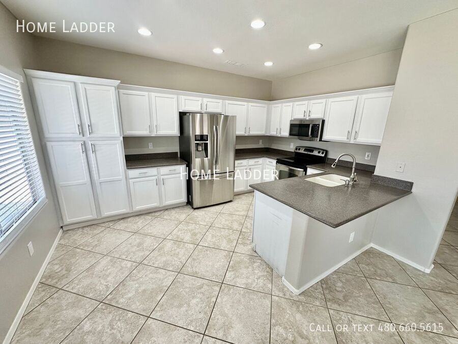 4307 S Rim Ct - Photo 4 of 30